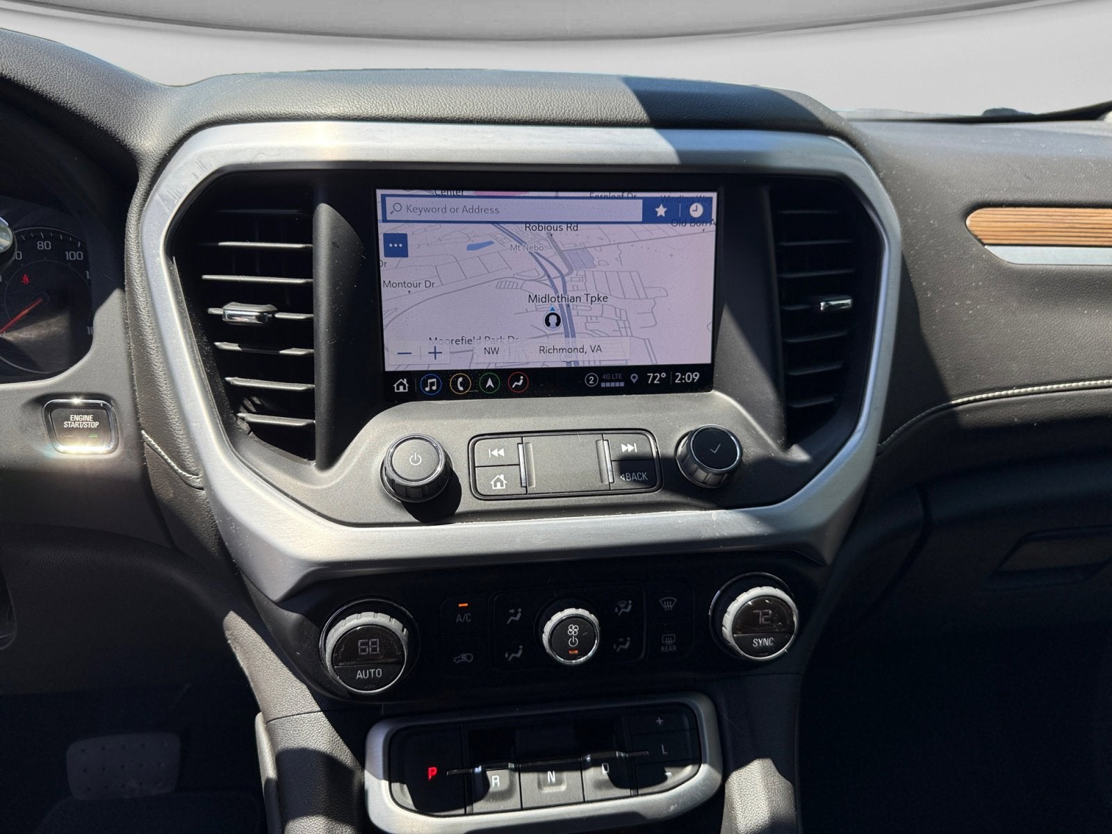 2023 GMC Acadia SLE