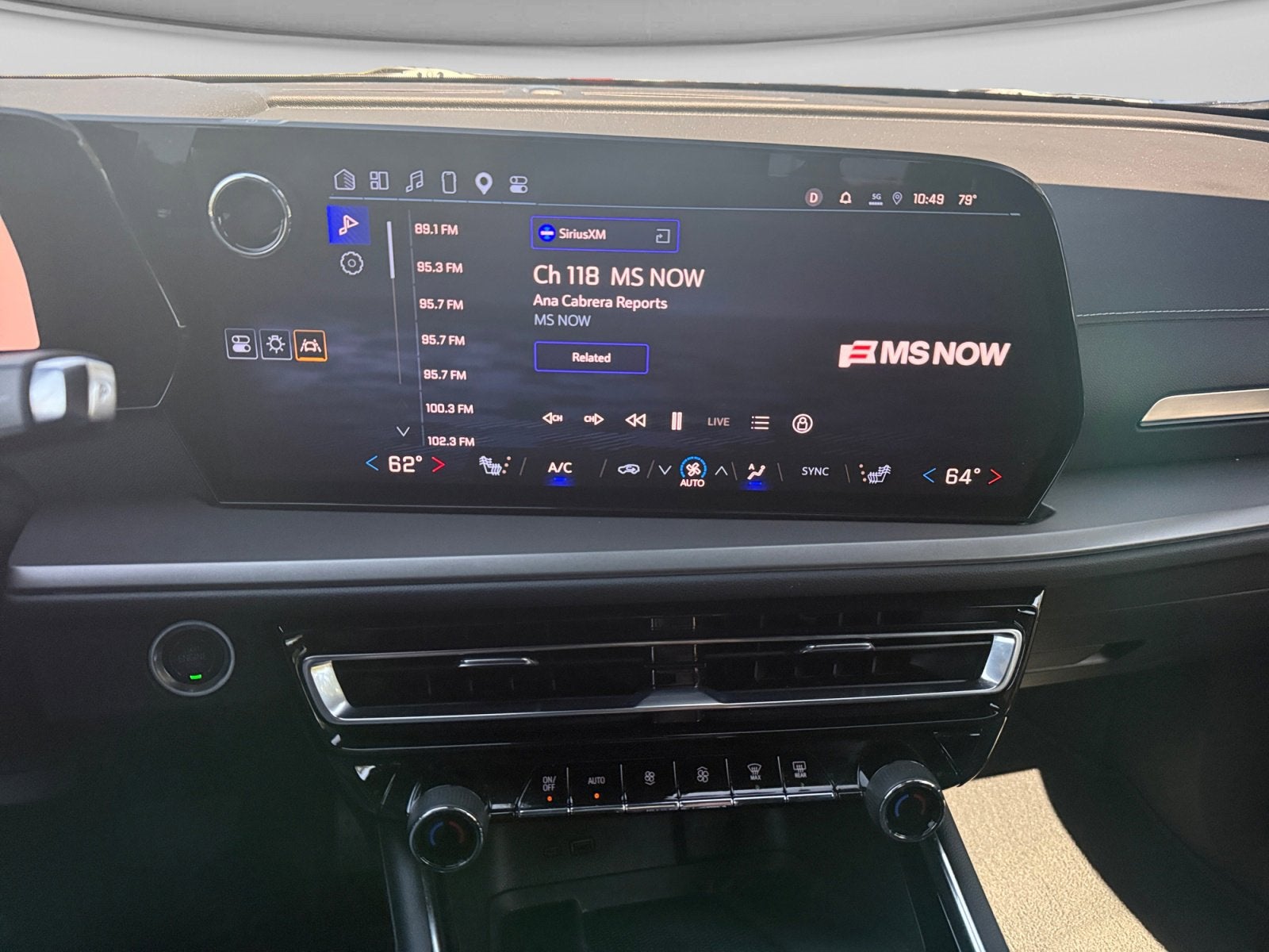 2025 Chevrolet Traverse FWD LT