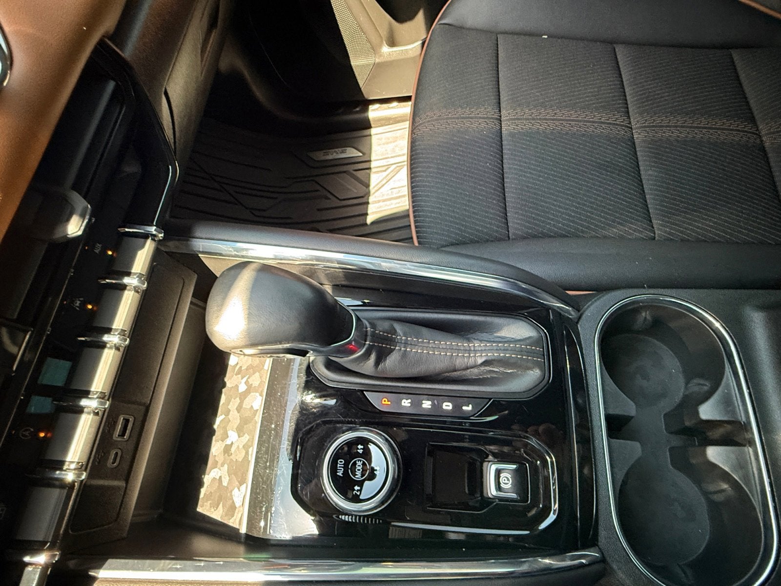 2023 GMC Canyon 4WD AT4