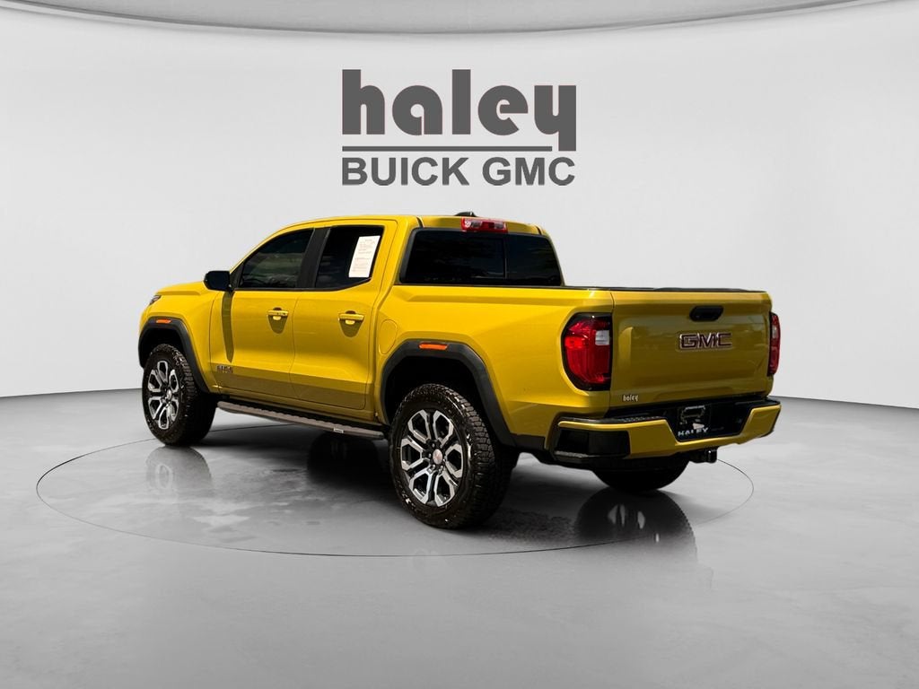 2023 GMC Canyon 4WD AT4