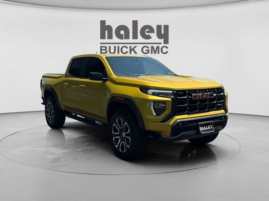 2023 GMC Canyon 4WD AT4