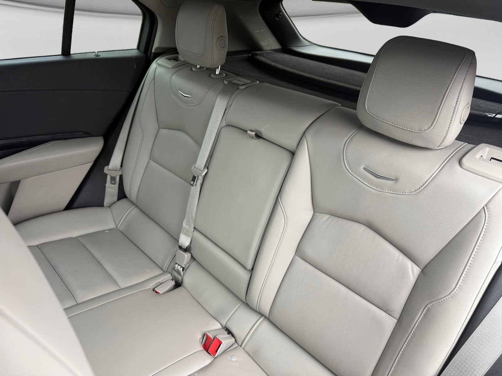 2023 Cadillac XT4 FWD Premium Luxury