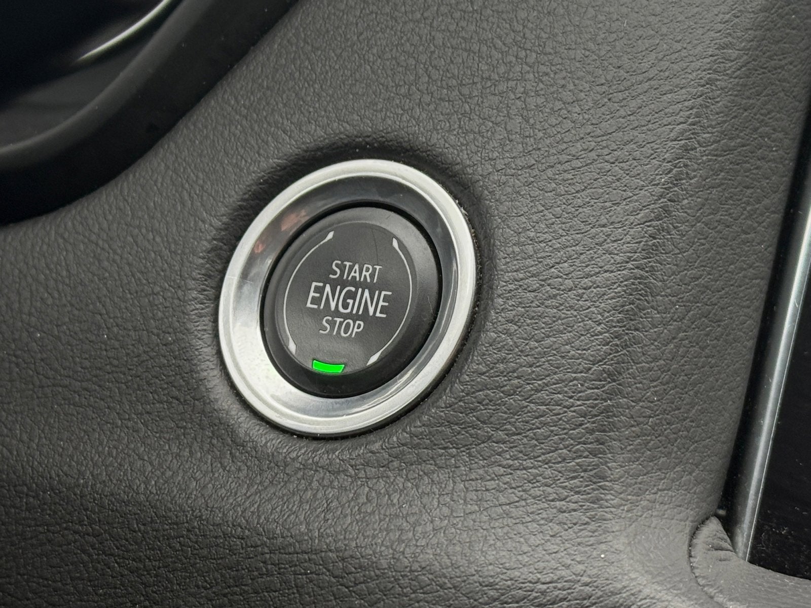 2023 Cadillac XT4 FWD Premium Luxury