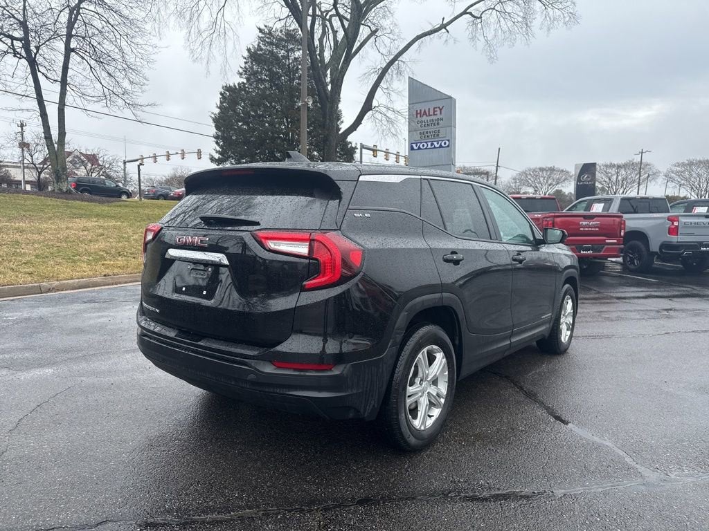 2024 GMC Terrain SLE