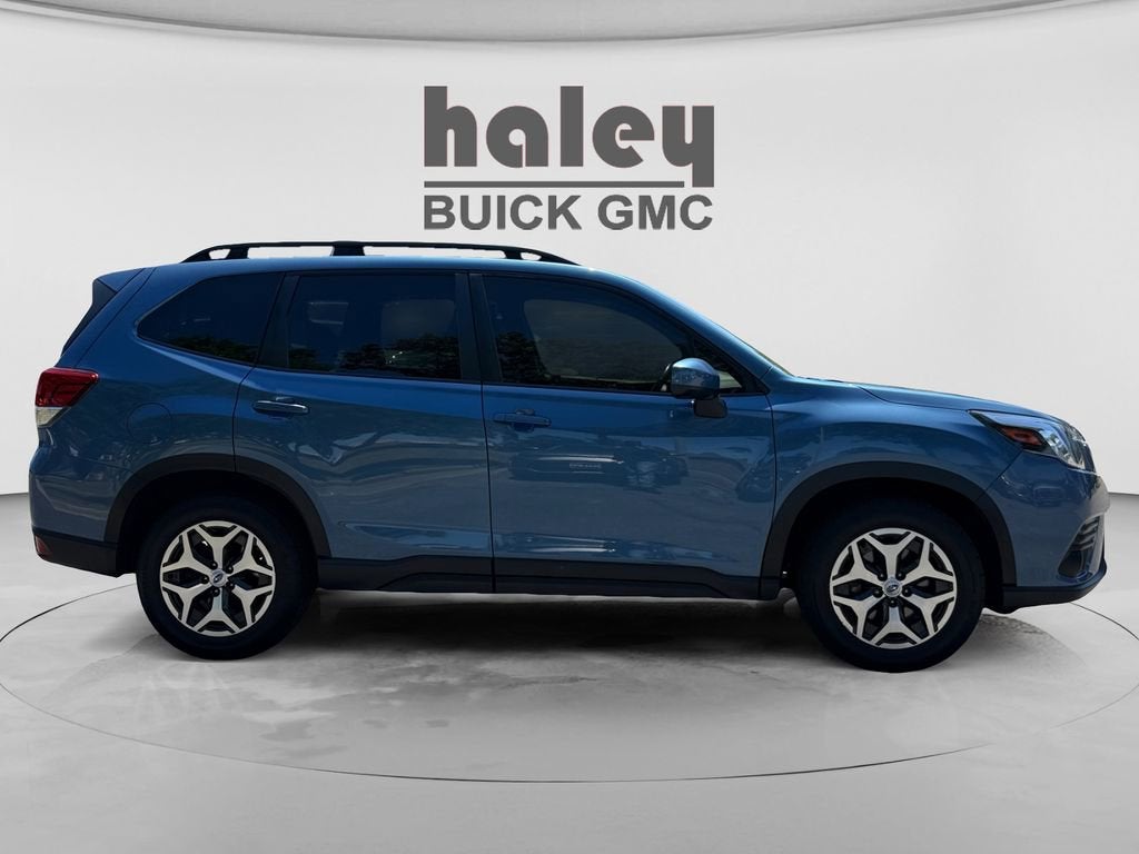 2022 Subaru Forester Premium