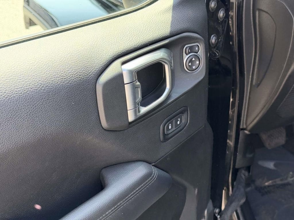 2022 Jeep Wrangler Unlimited Sahara Altitude