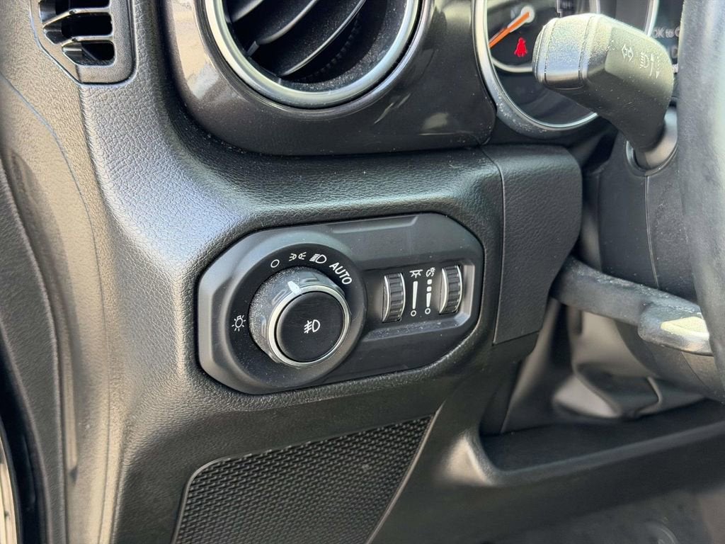 2022 Jeep Wrangler Unlimited Sahara Altitude