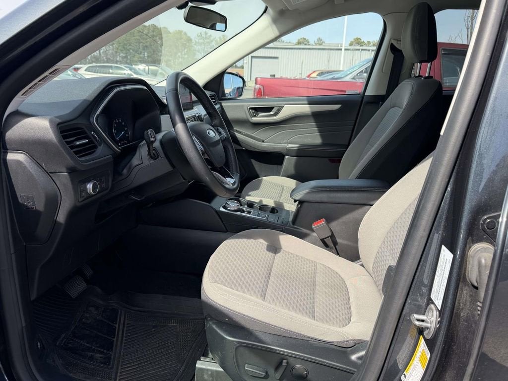 2022 Ford Escape SE Hybrid