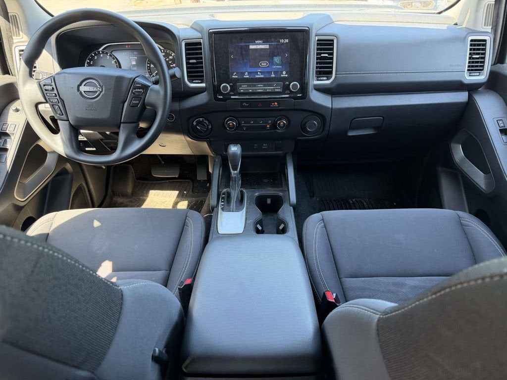 2023 Nissan Frontier SV