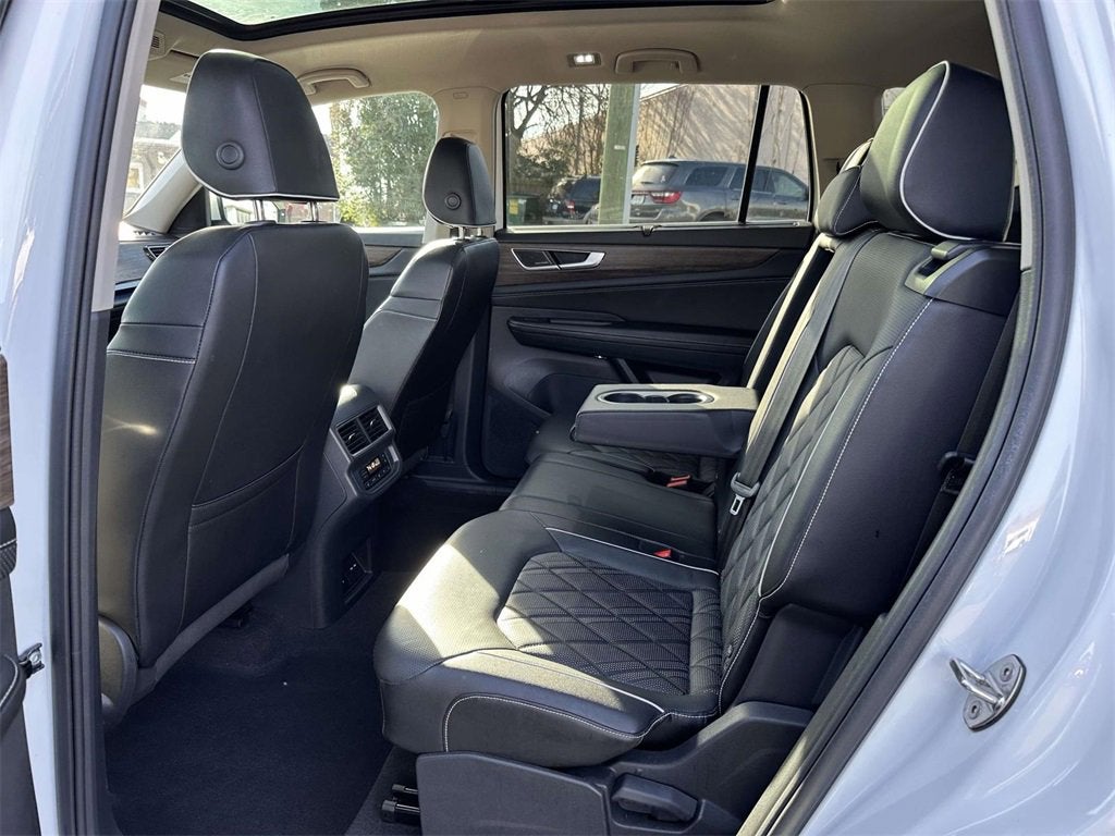 2024 Volkswagen Atlas 2.0T SEL Premium R-Line