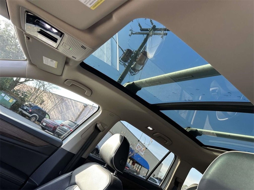 2024 Volkswagen Atlas 2.0T SEL Premium R-Line