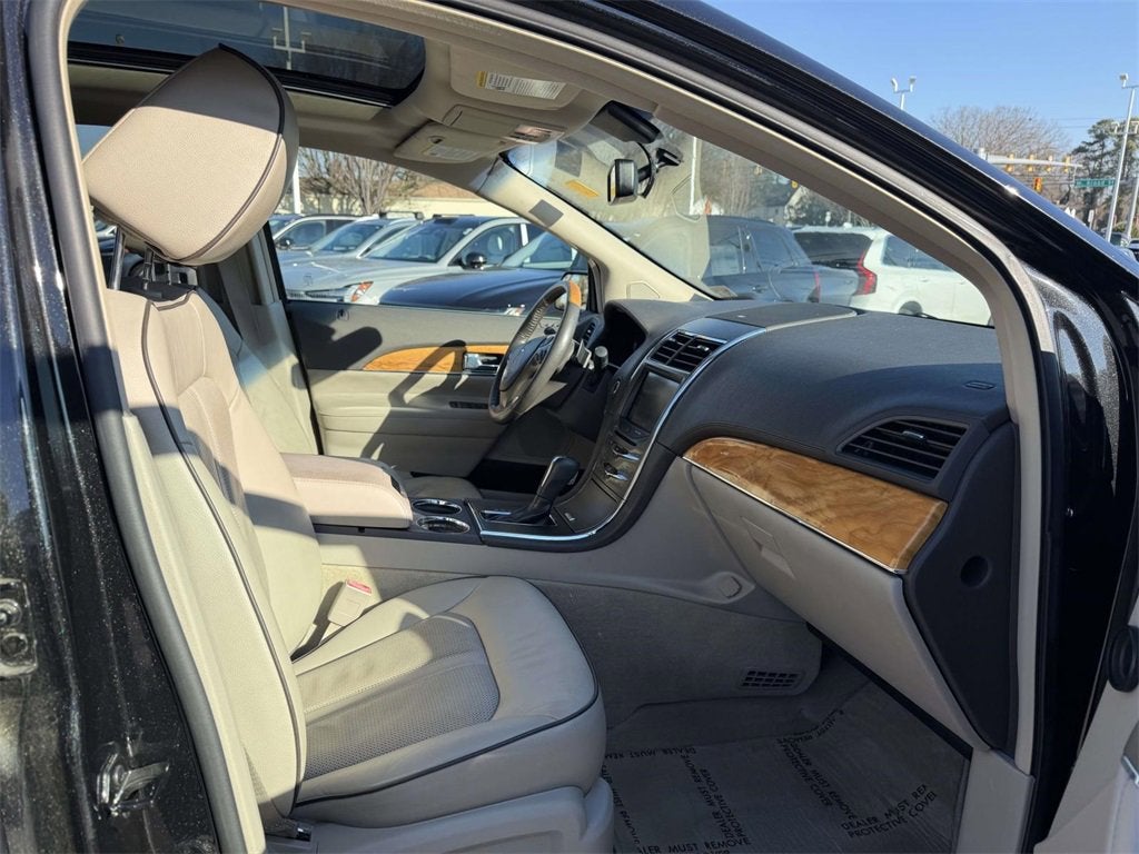 2015 Lincoln MKX Base