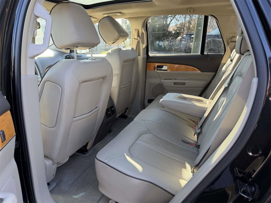 2015 Lincoln MKX Base