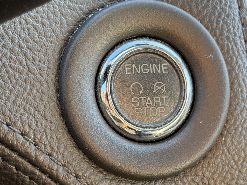 2015 Lincoln MKX Base