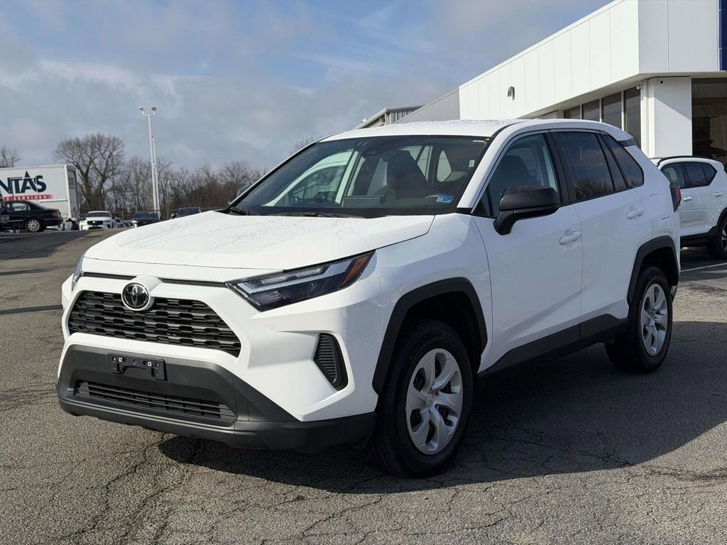 2025 Toyota RAV4 LE