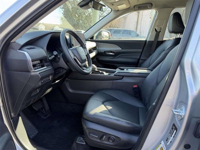 2025 Toyota Grand Highlander XLE