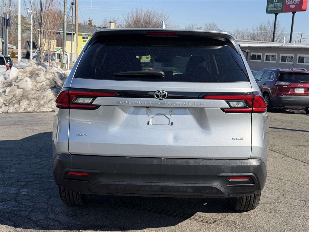 2025 Toyota Grand Highlander XLE