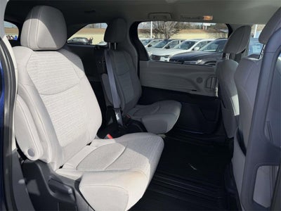 2023 Toyota Sienna LE