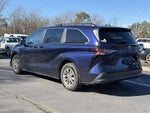 2023 Toyota Sienna LE