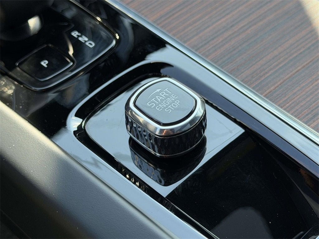 2023 Volvo S60 B5 Plus Black Edition