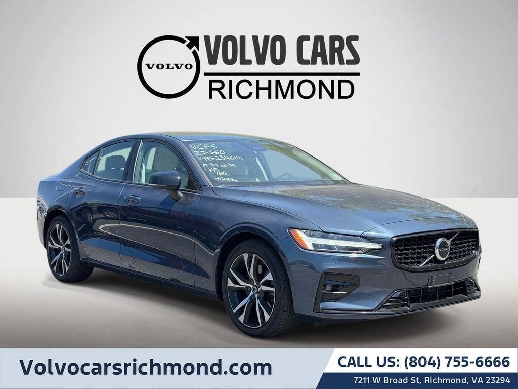2023 Volvo S60 B5 Core Dark Theme