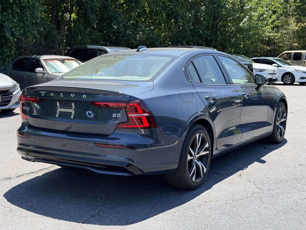 2023 Volvo S60 B5 Core Dark Theme