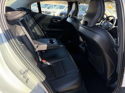 2022 Volvo S60 B5 Momentum