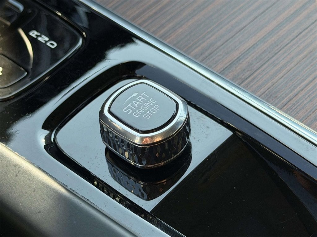 2022 Volvo S60 B5 Momentum