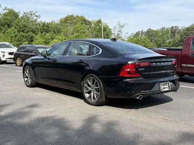 2018 Volvo S90 T5 Momentum