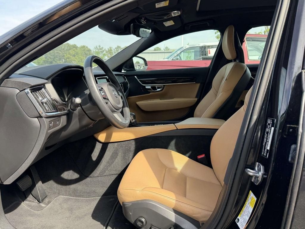 2018 Volvo S90 T5 Momentum