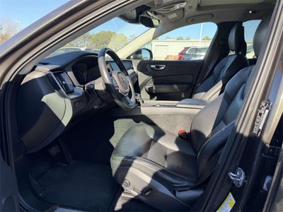 2018 Volvo XC60 T5 Momentum