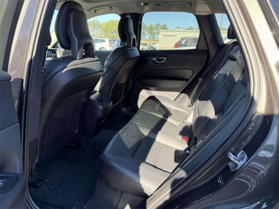 2018 Volvo XC60 T5 Momentum