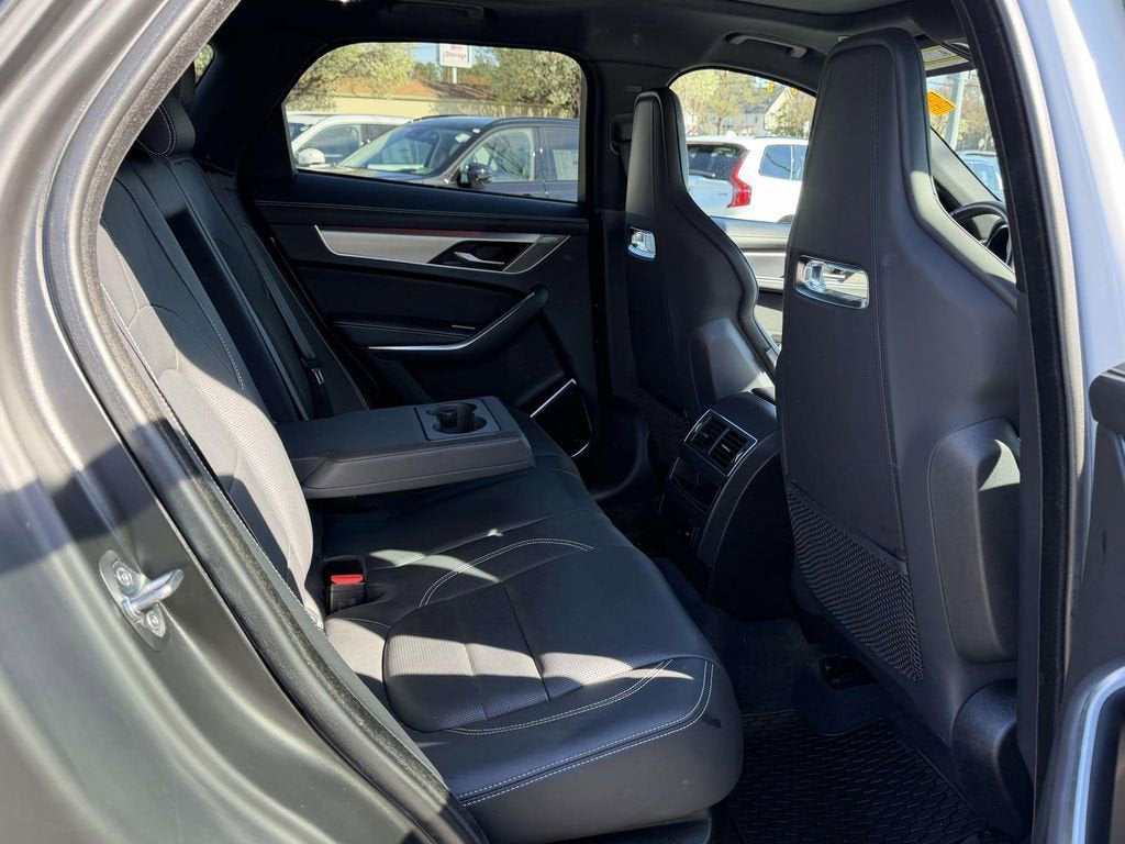 2023 Jaguar F-PACE P400 R-Dynamic S