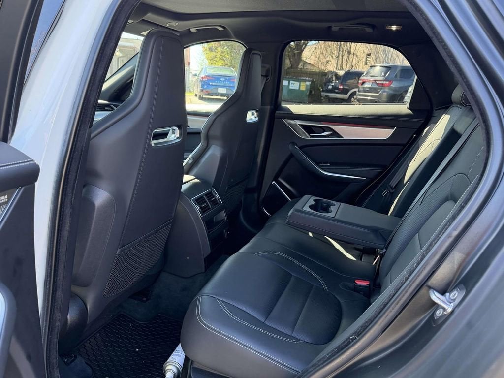 2023 Jaguar F-PACE P400 R-Dynamic S