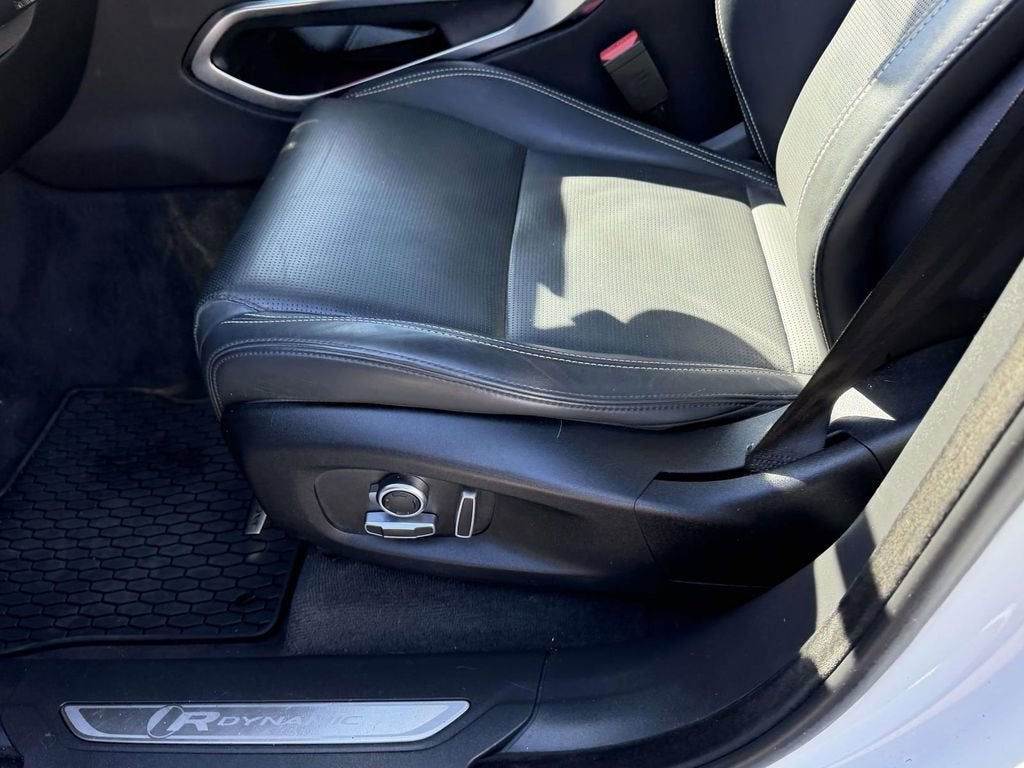 2023 Jaguar F-PACE P400 R-Dynamic S