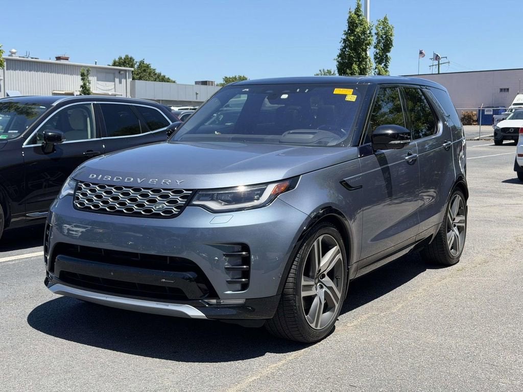 2023 Land Rover Discovery Metropolitan Edition