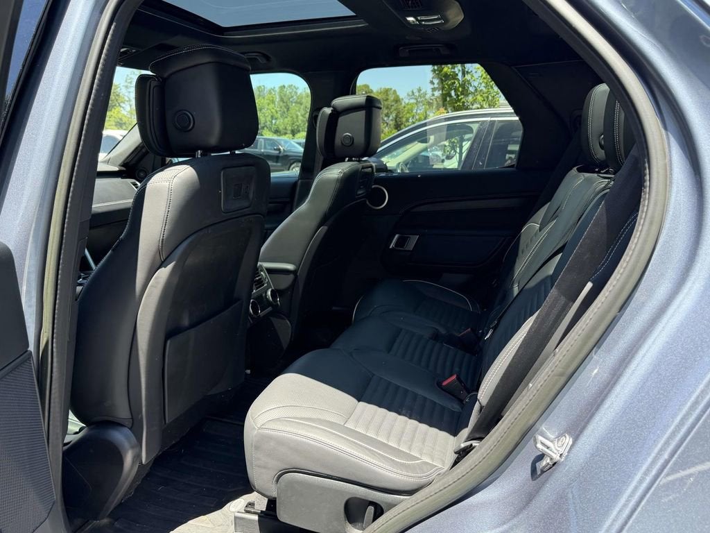 2023 Land Rover Discovery Metropolitan Edition