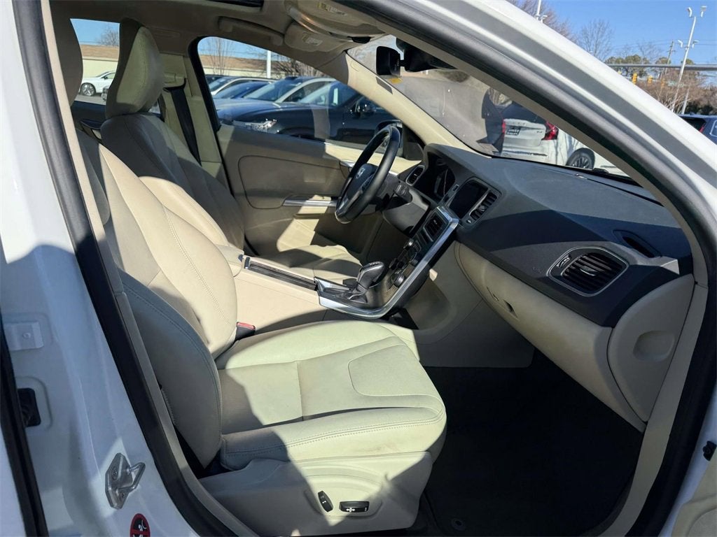 2015 Volvo S60 T5 Premier Plus