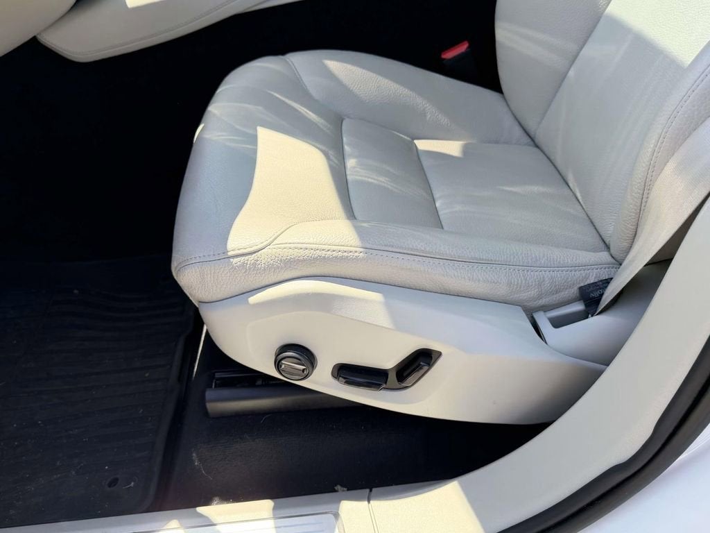 2023 Volvo XC90 B6 Plus 6-Seater