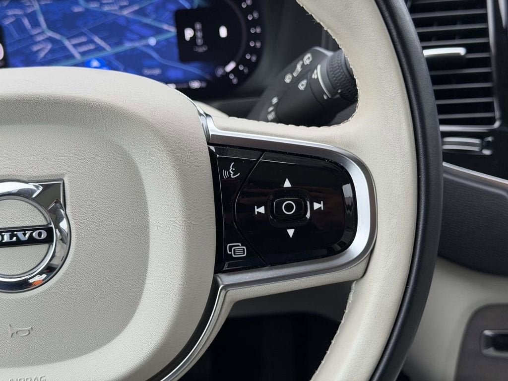 2023 Volvo XC90 B6 Plus 7-Seater