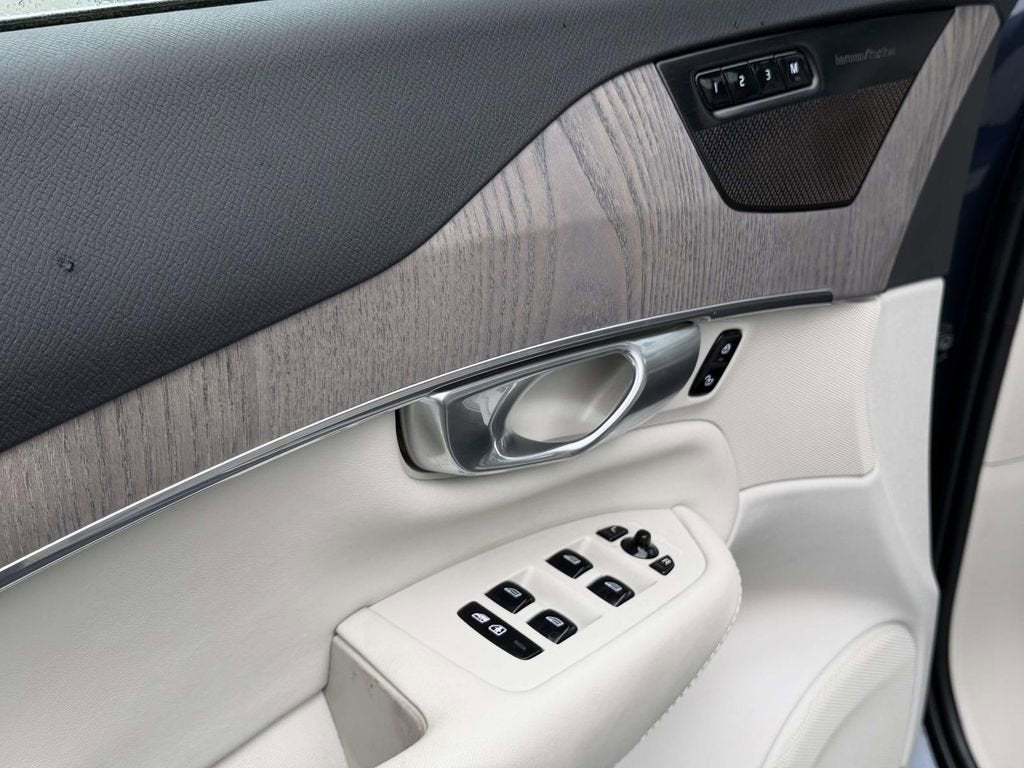 2023 Volvo XC90 B6 Plus 7-Seater