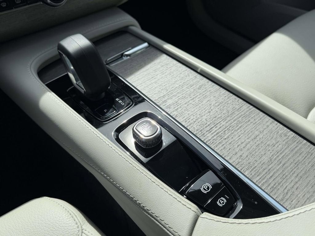 2023 Volvo XC90 B6 Plus 7-Seater
