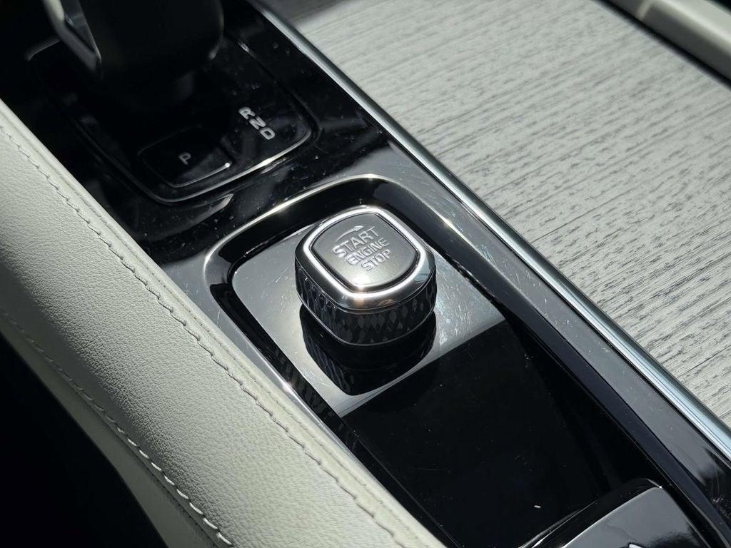 2023 Volvo XC90 B6 Plus 7-Seater