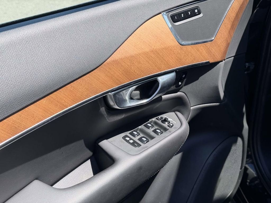 2023 Volvo XC90 B6 Plus 7-Seater