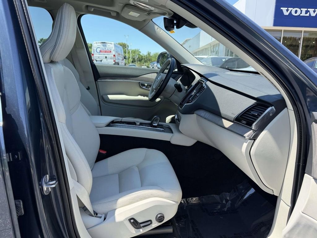 2023 Volvo XC90 B6 Plus 7-Seater