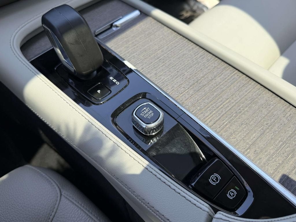 2023 Volvo XC90 B6 Plus 7-Seater