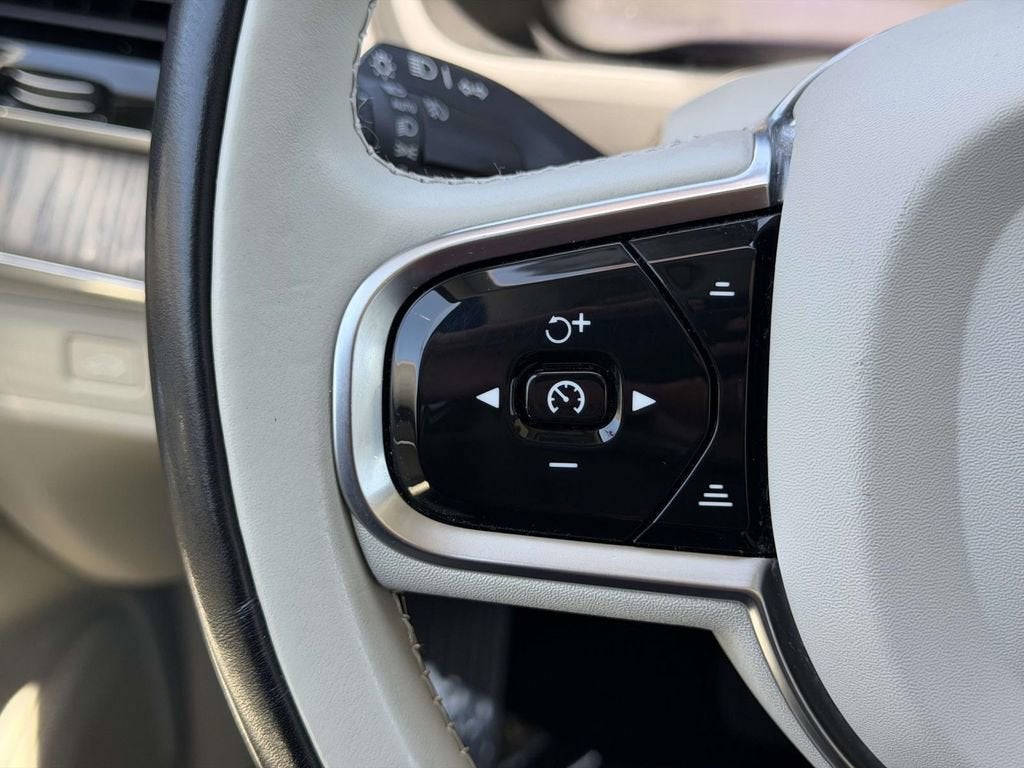 2023 Volvo XC90 B6 Plus 7-Seater