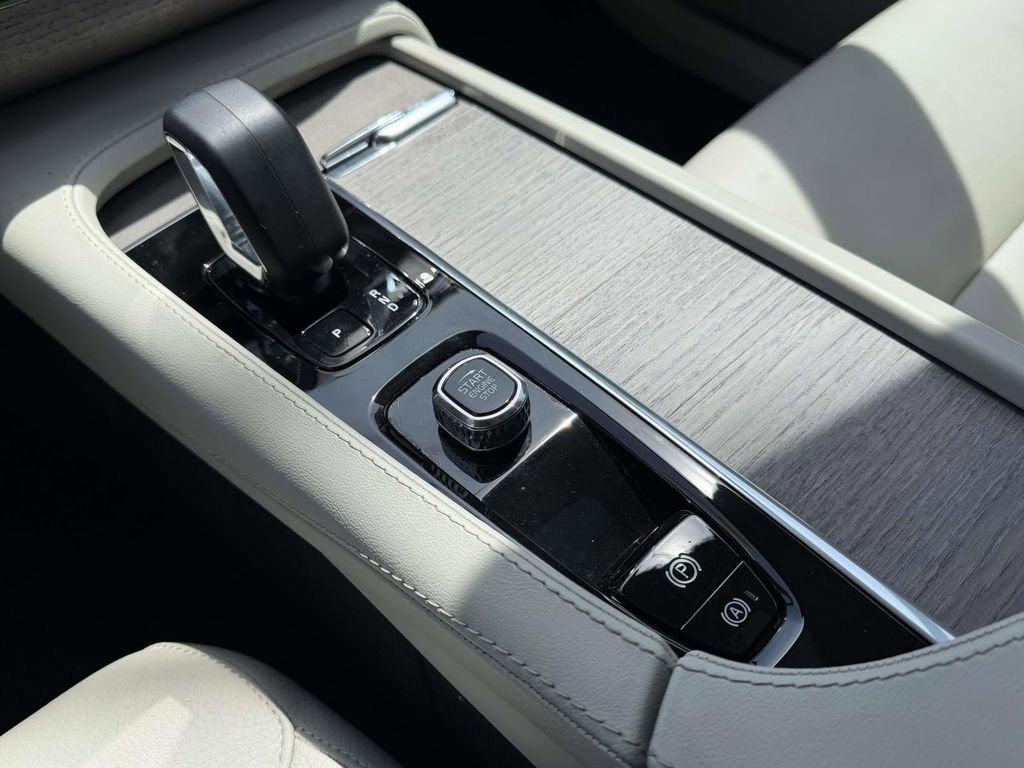 2023 Volvo XC90 B6 Plus 7-Seater