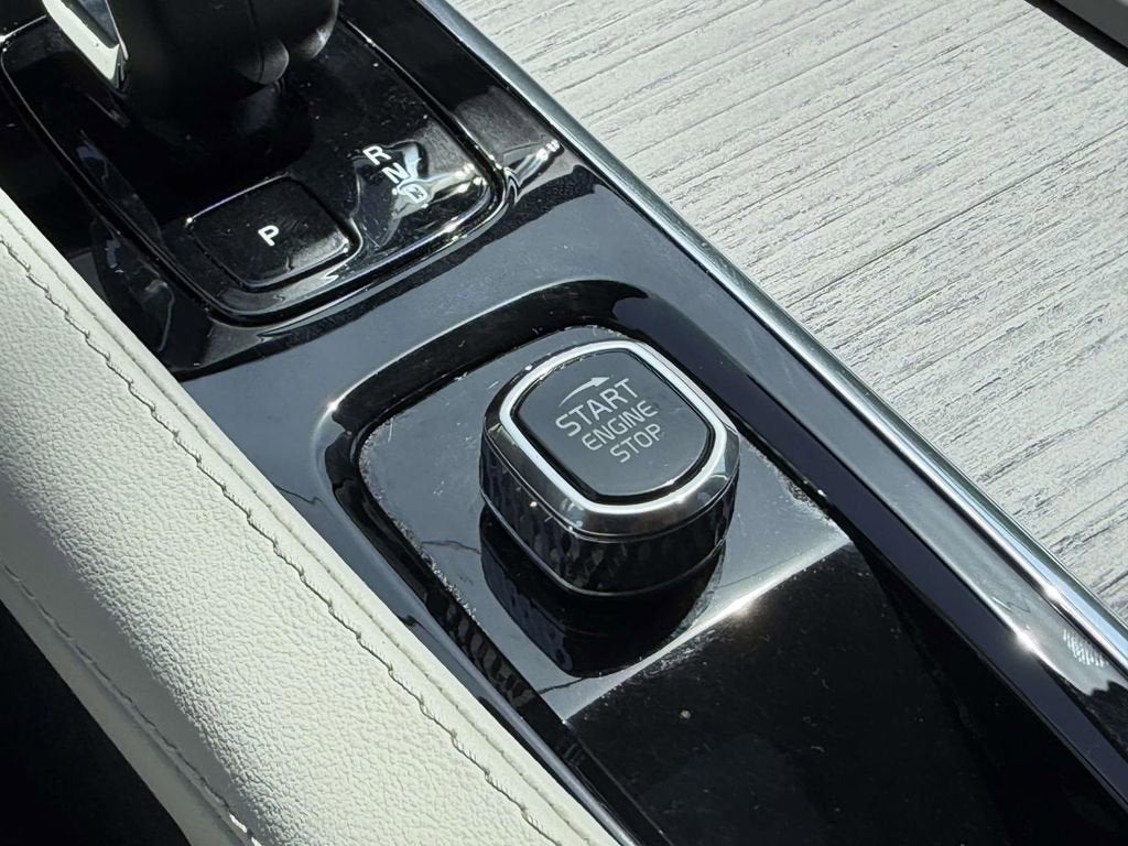 2023 Volvo XC90 B6 Plus 7-Seater