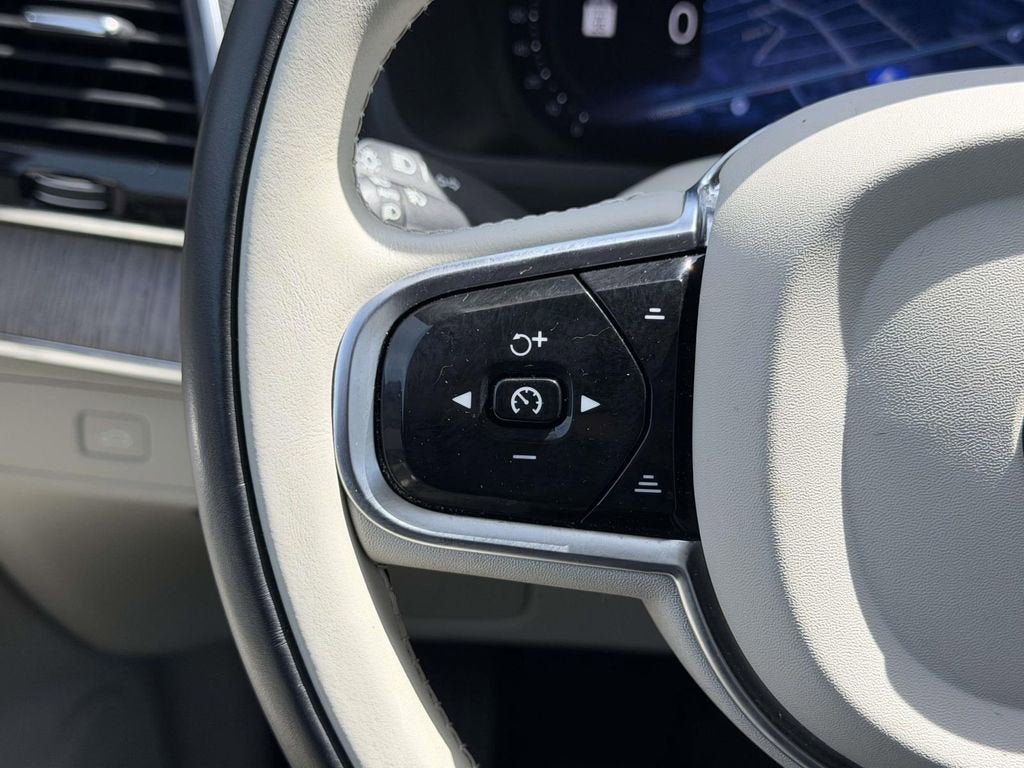 2023 Volvo XC90 B6 Plus 7-Seater